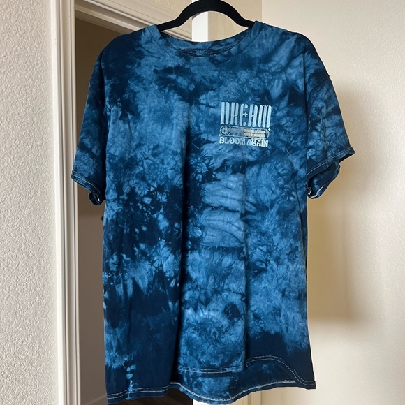 Dream Clothing Other - Dream Clothing Co Graphic Tee XL
